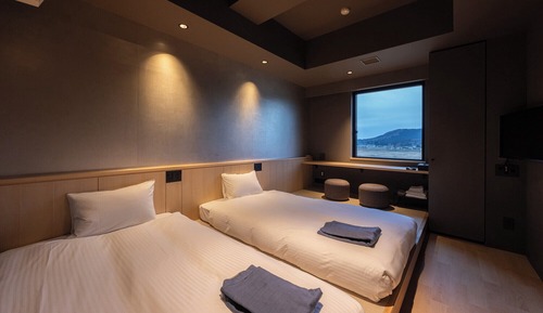 Twin Room, River View