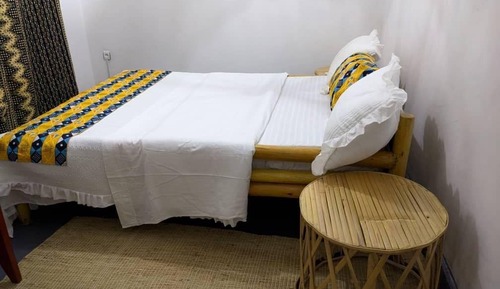 Basic Double Room Single Use, Balcony, Lake View