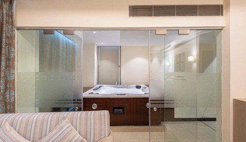 Luxury Studio Suite, City View