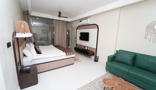 Comfort Suite, Balcony, Pool View