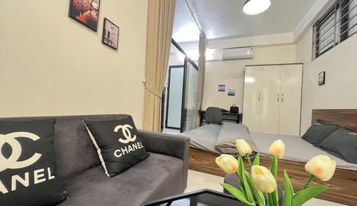 Premier Studio, Kitchen