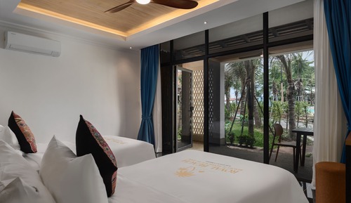 Deluxe Bungalow Pool View Twin