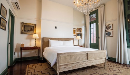 Double Room, 1 King Bed, Courtyard View