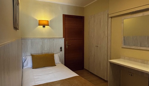 Single Room