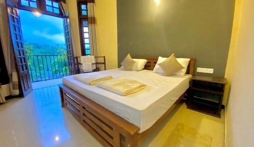 Deluxe Double Room, Garden View