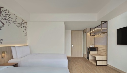 Deluxe Room, 2 Twin Beds, Non Smoking