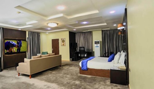 Junior Room, Balcony, City View