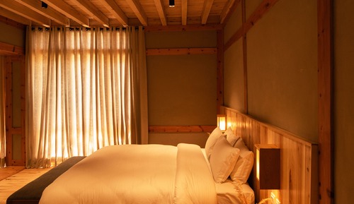 Luxury Suite, Balcony, Mountain View