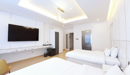 Signature Family Spa