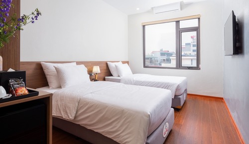 Luxury Suite, City View