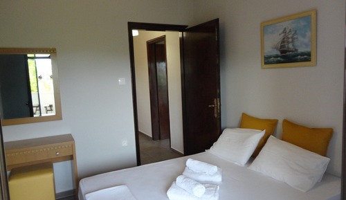 Classic Apartment, Courtyard View