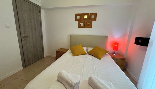 Classic Apartment, Courtyard View