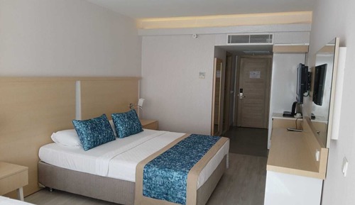 Standard Double or Twin Room, Balcony, Garden View