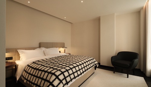 Basic Suite, Courtyard View