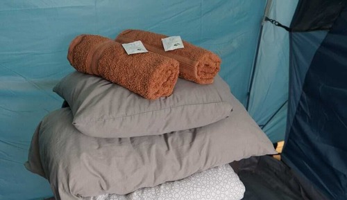 Basic Tent, 2 Queen Beds