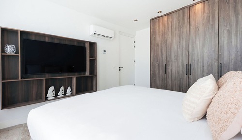 Luxury Apartment, 3 Bedrooms, Partial Sea View, Oceanfront