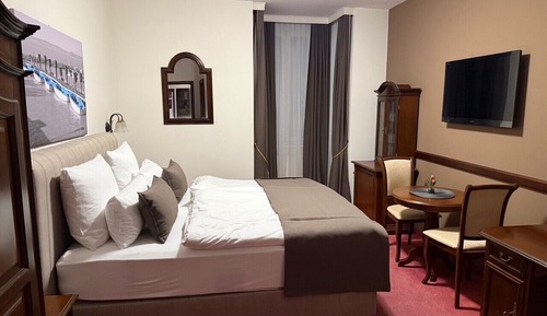 Basic Double Room, Private Bathroom, City View