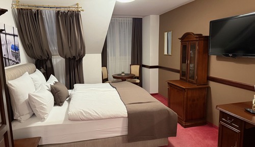 Classic Double Room, Private Bathroom, Mountain View