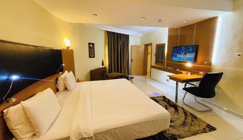 Family Room, Balcony, City View