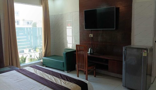 Deluxe Double Room, City View