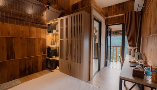 Deluxe Double Room, Balcony, Lake View