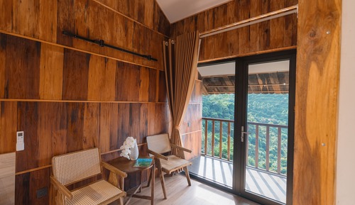 Deluxe Double Room, Bathtub