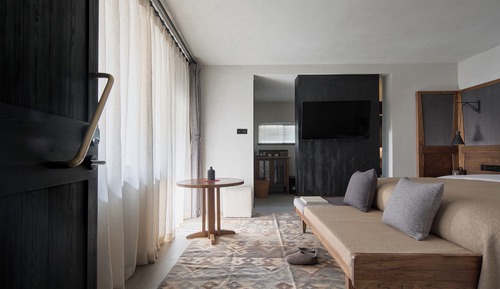 Comfort Double Room, 1 King Bed, Non Smoking, Mountain View