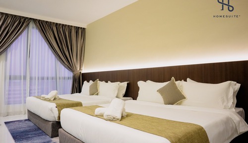 Deluxe Studio Suite, City View