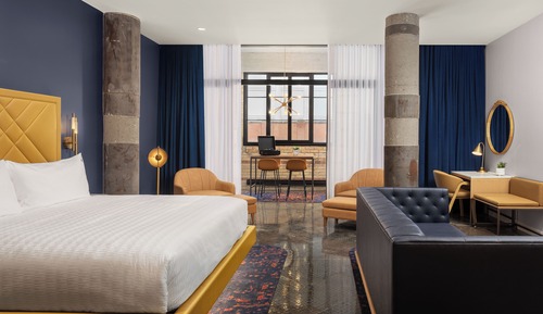 Suite, 1 King Bed, Terrace (Gold)