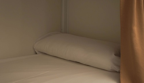 Shared Dormitory, Women only