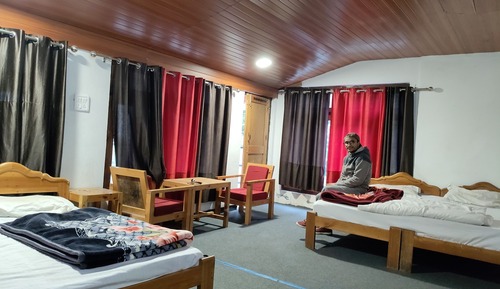 Luxury Quadruple Room, Hill View