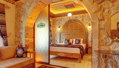 Deluxe Suite, Balcony, Valley View