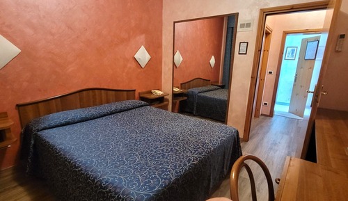 Classic Double or Twin Room, Courtyard View