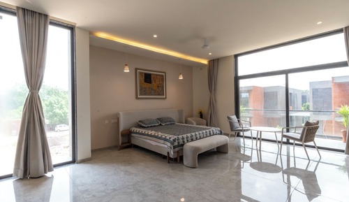 Family Studio Suite, 1 King Bed, Balcony