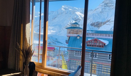 Luxury Double Room, 1 King Bed, Balcony, Mountain View