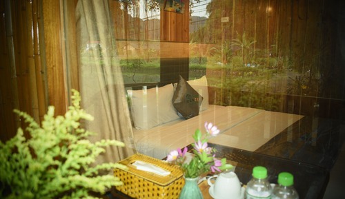 Bungalow Garden View