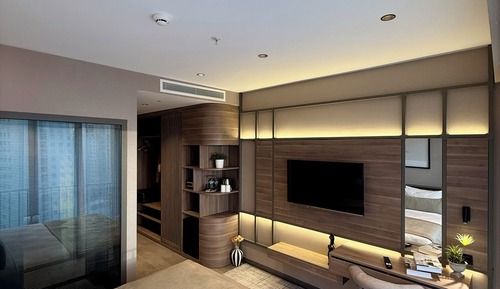 Studio Suite, City View