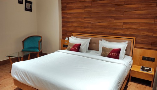 Deluxe Room, 1 King Bed