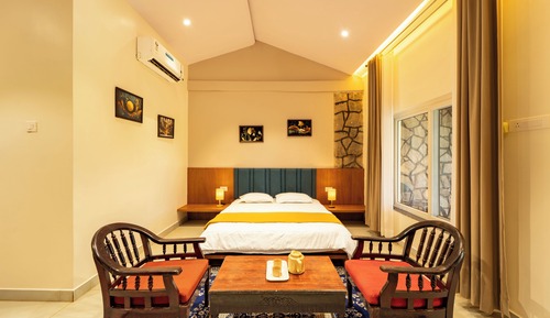 Basic Suite, River View