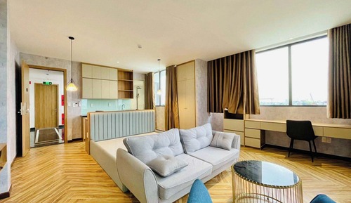 Junior Room, Balcony