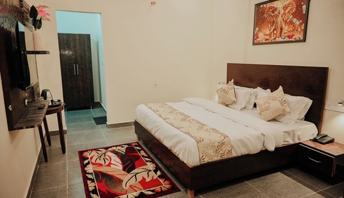 Deluxe Double Room, Garden View