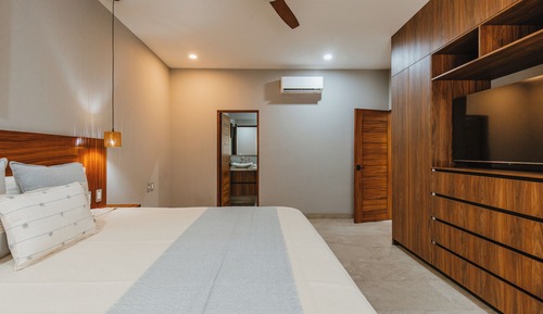 Superior Apartment, 2 Bedrooms, Pool Access, Ocean View 501