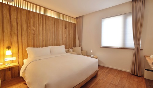 Basic Double Room, Non Smoking, Private Bathroom