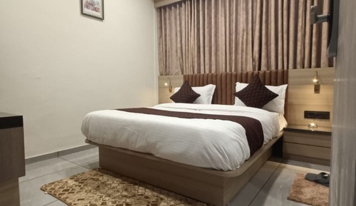 Deluxe Double Room, City View