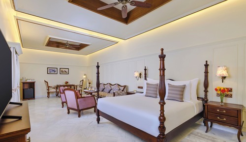 Heritage Grand Suite (Couples only)