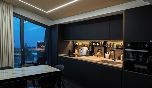 Superior Studio Suite, City View