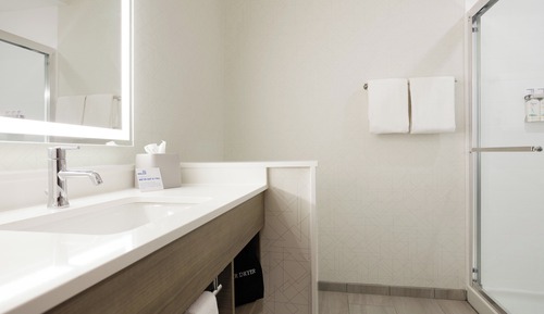 Standard Room, 1 King Bed, Hearing Accessible (Communications)