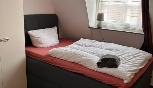 Basic Single Room, Garden View