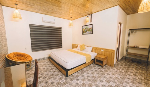 Deluxe Double Room, Patio, Lake View