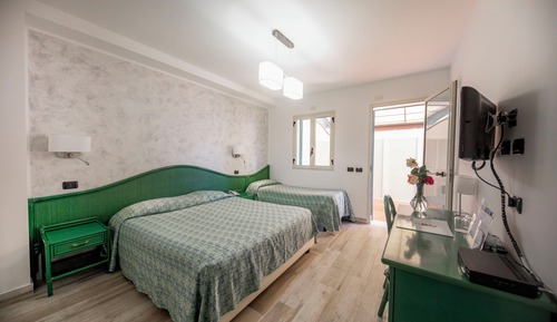 Comfort Triple Room, Patio